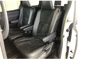 Toyota Esquire Hybrid GI Premium 2021