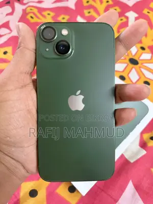 Apple iPhone 13 (Used)