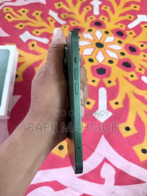 Apple iPhone 13 (Used)