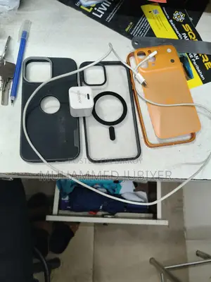 Anker charger iPhone 12 pro max cover combo