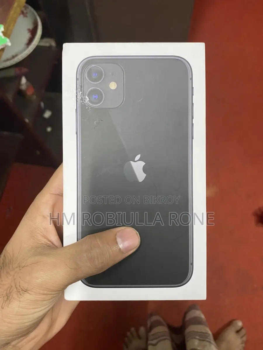 Apple iPhone 11 . (Used)