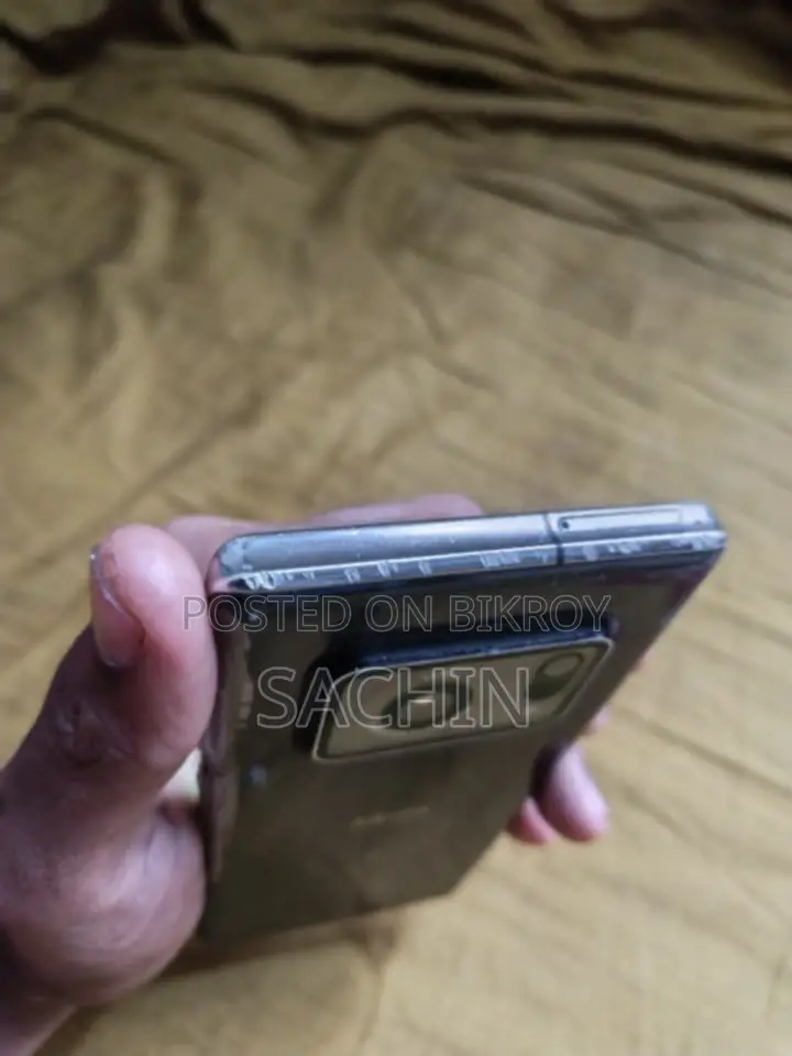 Sharp Aquos R6 128 GB Black