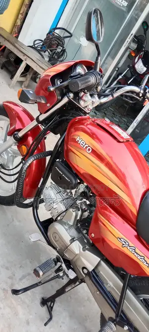 Hero Splendor Plus . 2024