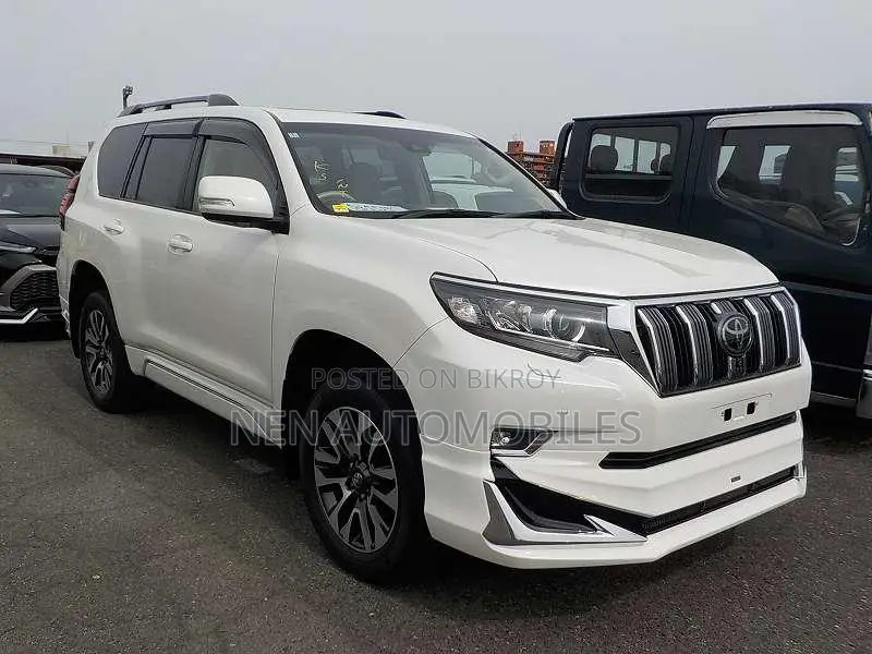 Toyota Land Cruiser Prado TX Limited 5 G 2022