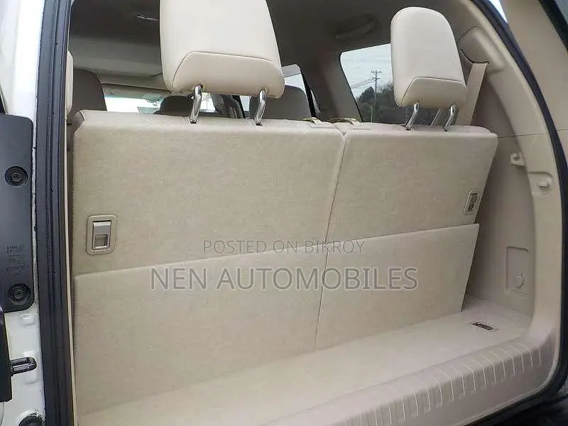 Toyota Land Cruiser Prado TX Limited 5 G 2022