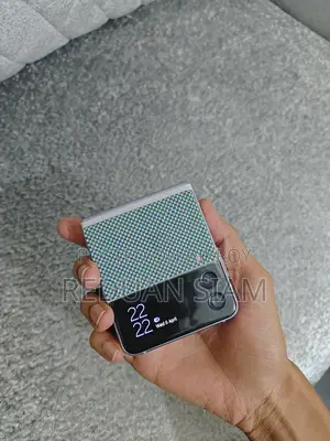 Samsung Galaxy Z Flip3 (ব্যবহৃত)