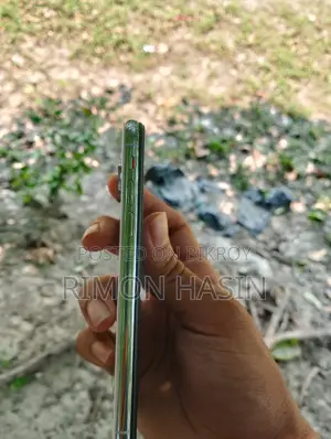 Apple iPhone X (Used)