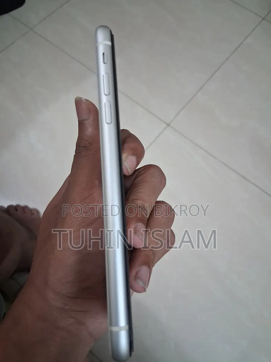 Apple iPhone 11 (Used)