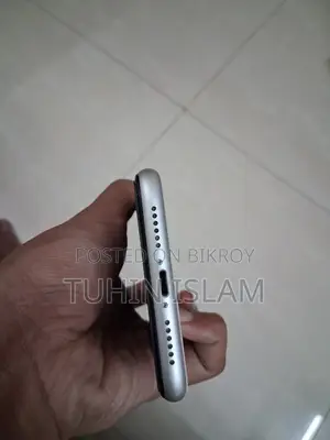 Apple iPhone 11 (Used)