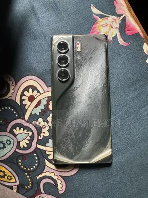 Tecno Camon 40 Pro with box (Used)
