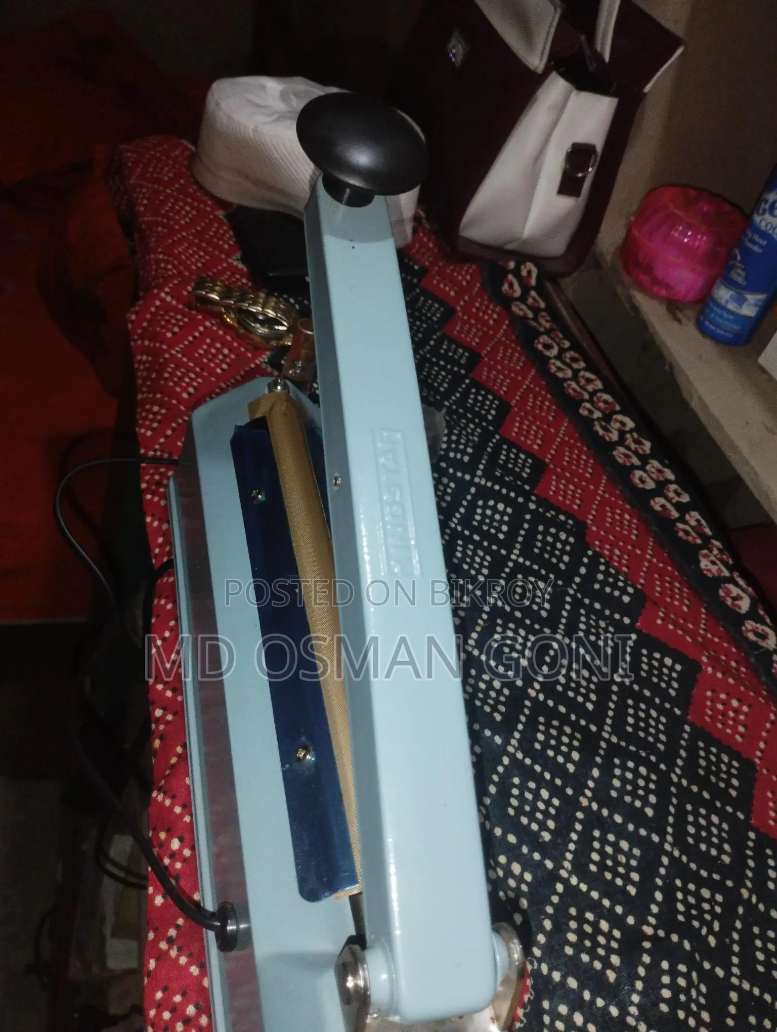 Hand Sealing Machine