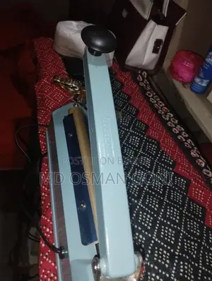 Hand Sealing Machine