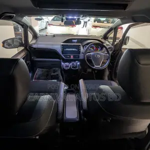 Toyota Noah SI WXB II HYBRID 2020