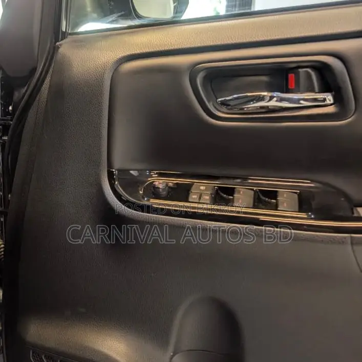 Toyota Noah SI WXB II HYBRID 2020