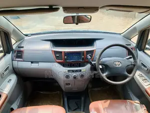 Toyota Noah X Full Fresh 2004
