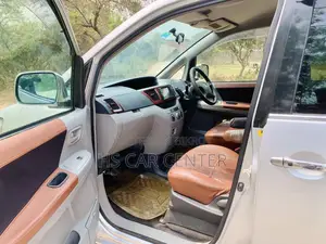 Toyota Noah X Full Fresh 2004