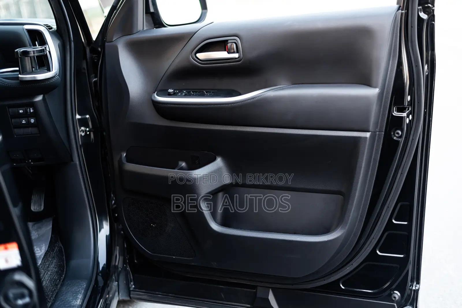 Toyota Voxy (SZ Package) 2022