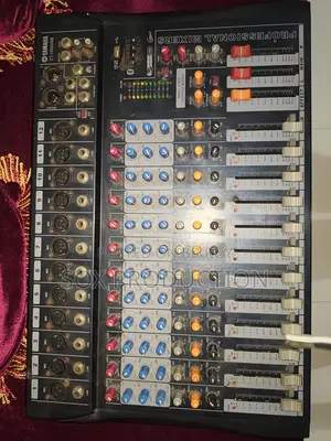 16 Transistor Amplifier or 12 Chanel Mixer