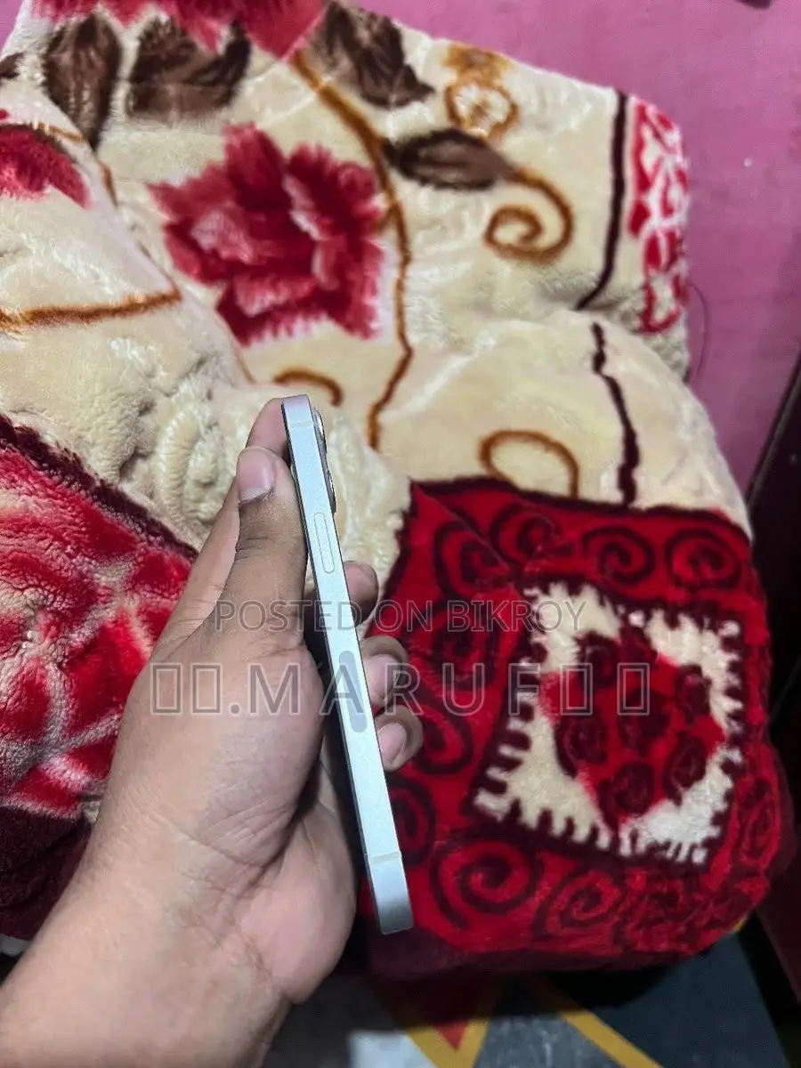 Apple iPhone 13 Original (Used)