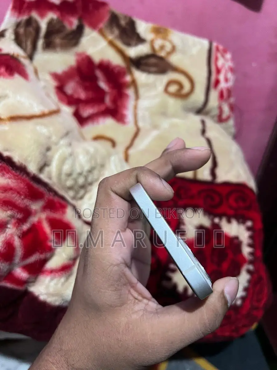 Apple iPhone 13 Original (Used)
