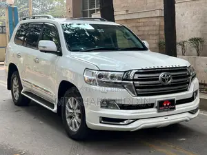 Toyota Land Cruiser VX-V8 (Diesel Turbo) 2014