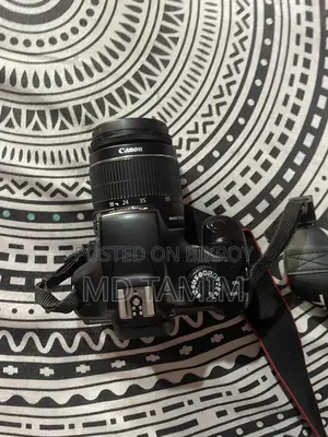 Canon EOS 1200D