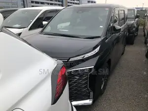 Toyota Voxy Non Hybrid SZ Black 2022