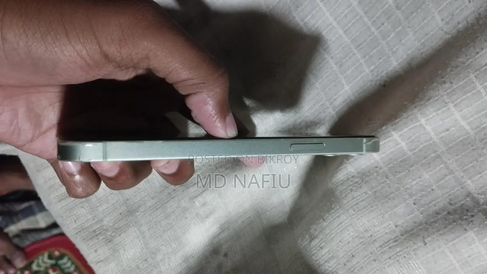 Apple iPhone 12 (Used)