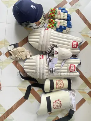 ক্রিকেট কিট এক্সেসরিজ