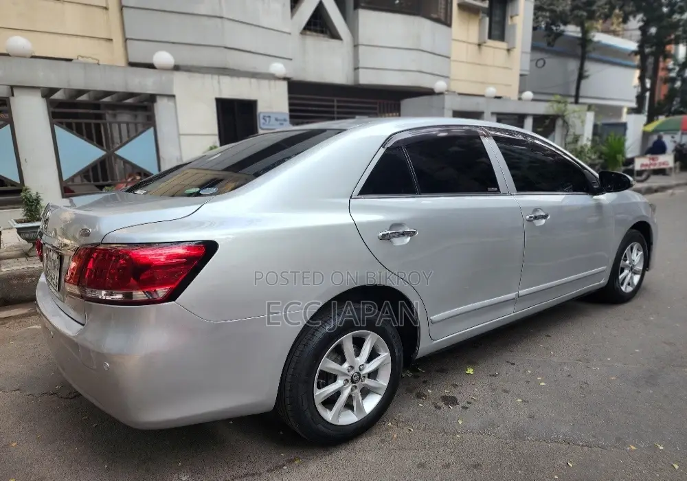 Toyota Premio 1.5 FWD 2017 Silver