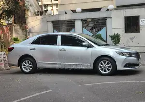 Toyota Premio 1.5 FWD 2017 Silver