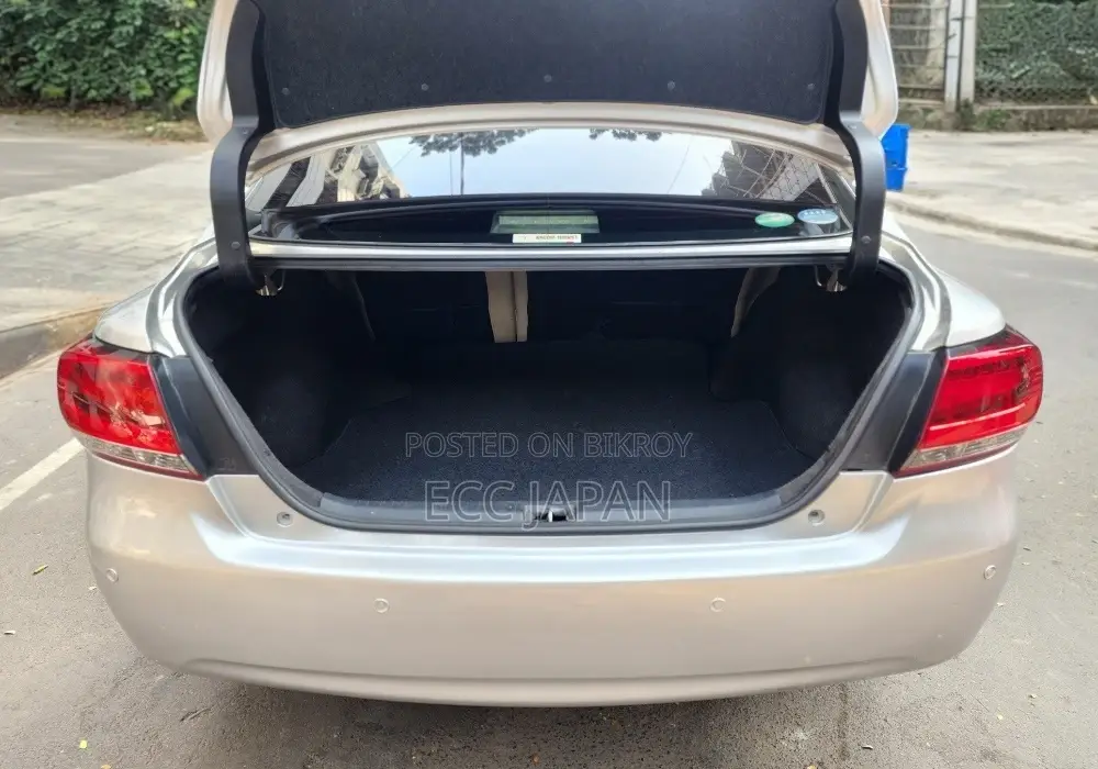 Toyota Premio 1.5 FWD 2017 Silver