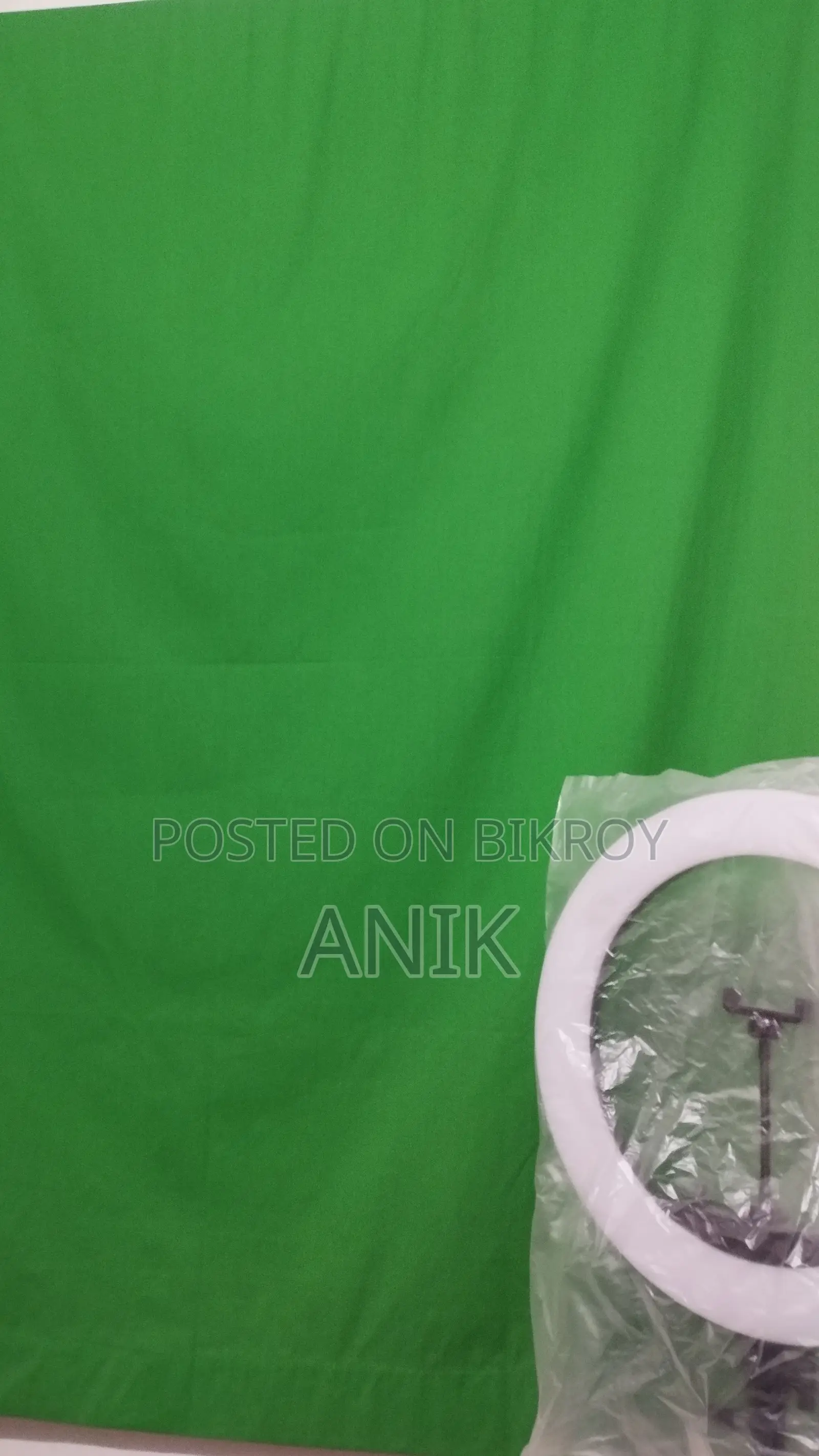 Green Screen Backdrop (8 Ft X 12 Ft)