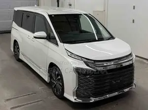 Toyota Voxy SZ Pearl Bodykit 2023