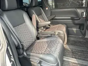 Toyota Voxy SZ Pearl Bodykit 2023