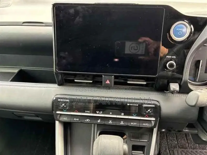 Toyota Voxy SZ Pearl Bodykit 2023
