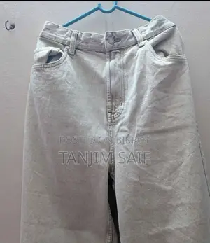 Off White Baggy Jeans