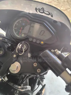 Bajaj Pulsar Double Disc ABS 2022