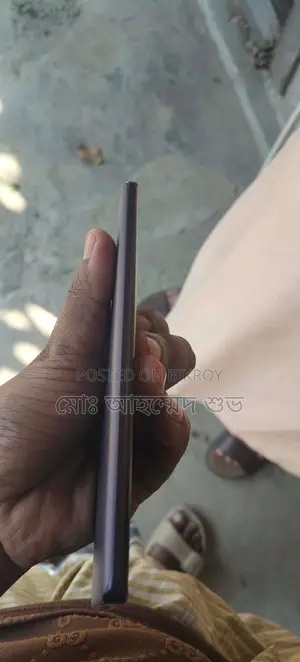 Vivo V40 8+8-128 (Used)