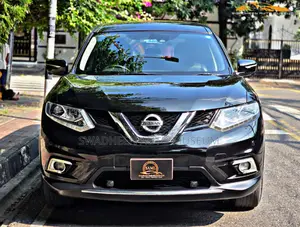 Nissan X-Trail Sunroof & 7 Seat 2012
