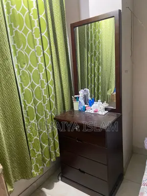 ড্রেসিং টেবিল বিক্রির জন্য