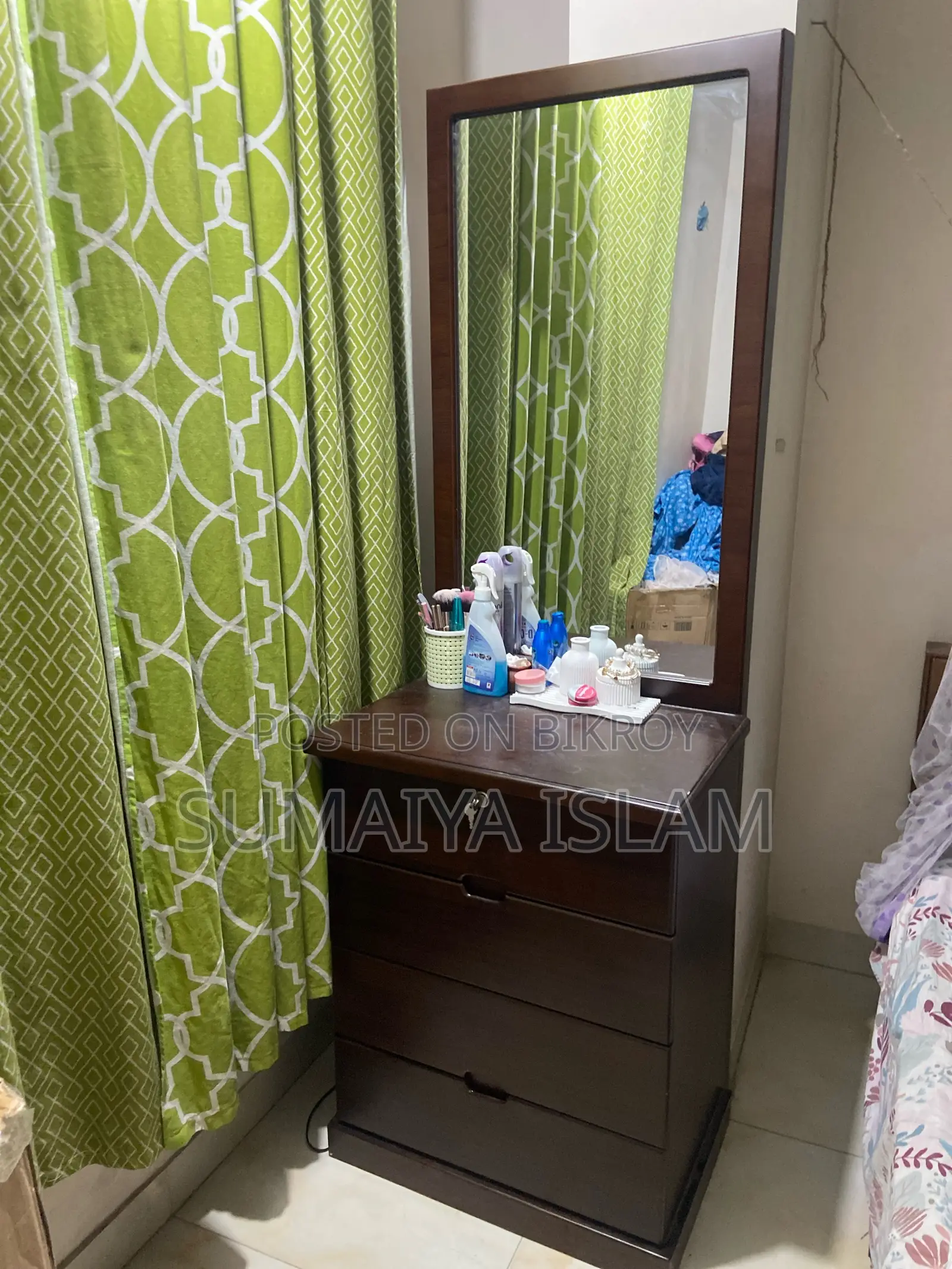 ড্রেসিং টেবিল বিক্রির জন্য