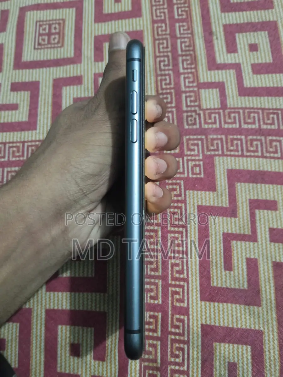 Apple iPhone 11 (Used)