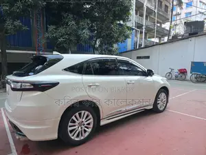 Toyota Harrier advance premium 2015