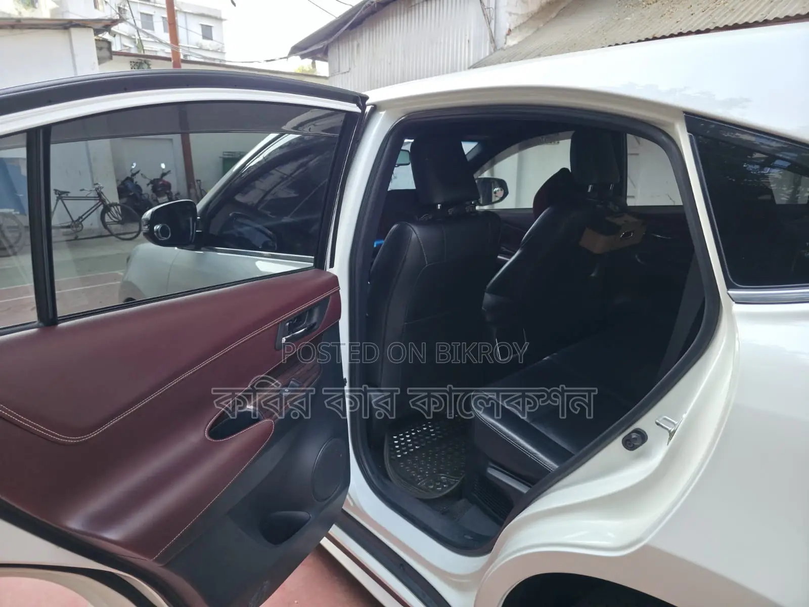Toyota Harrier advance premium 2015