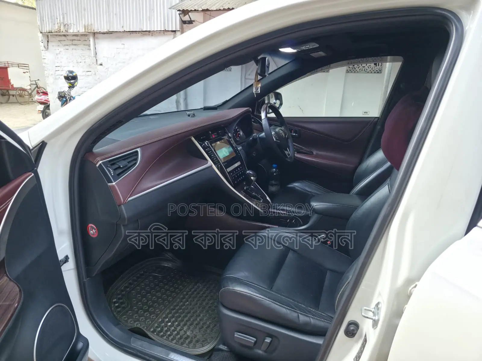 Toyota Harrier advance premium 2015