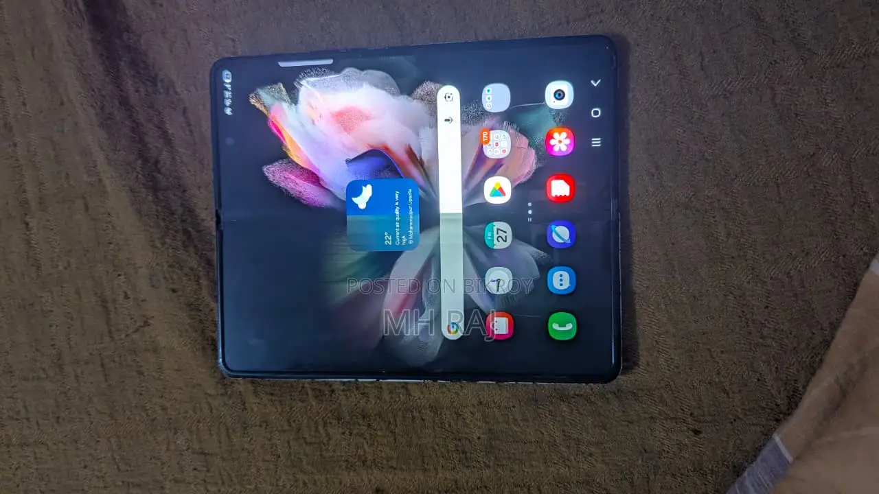 Samsung Galaxy Z Fold3 12/256 gb (Used)