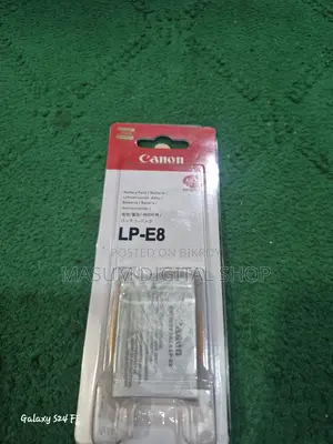 Canon Lp E8 battery