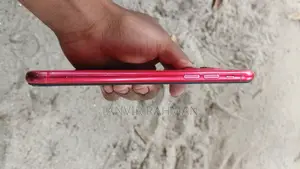Apple iPhone 11 (Used)