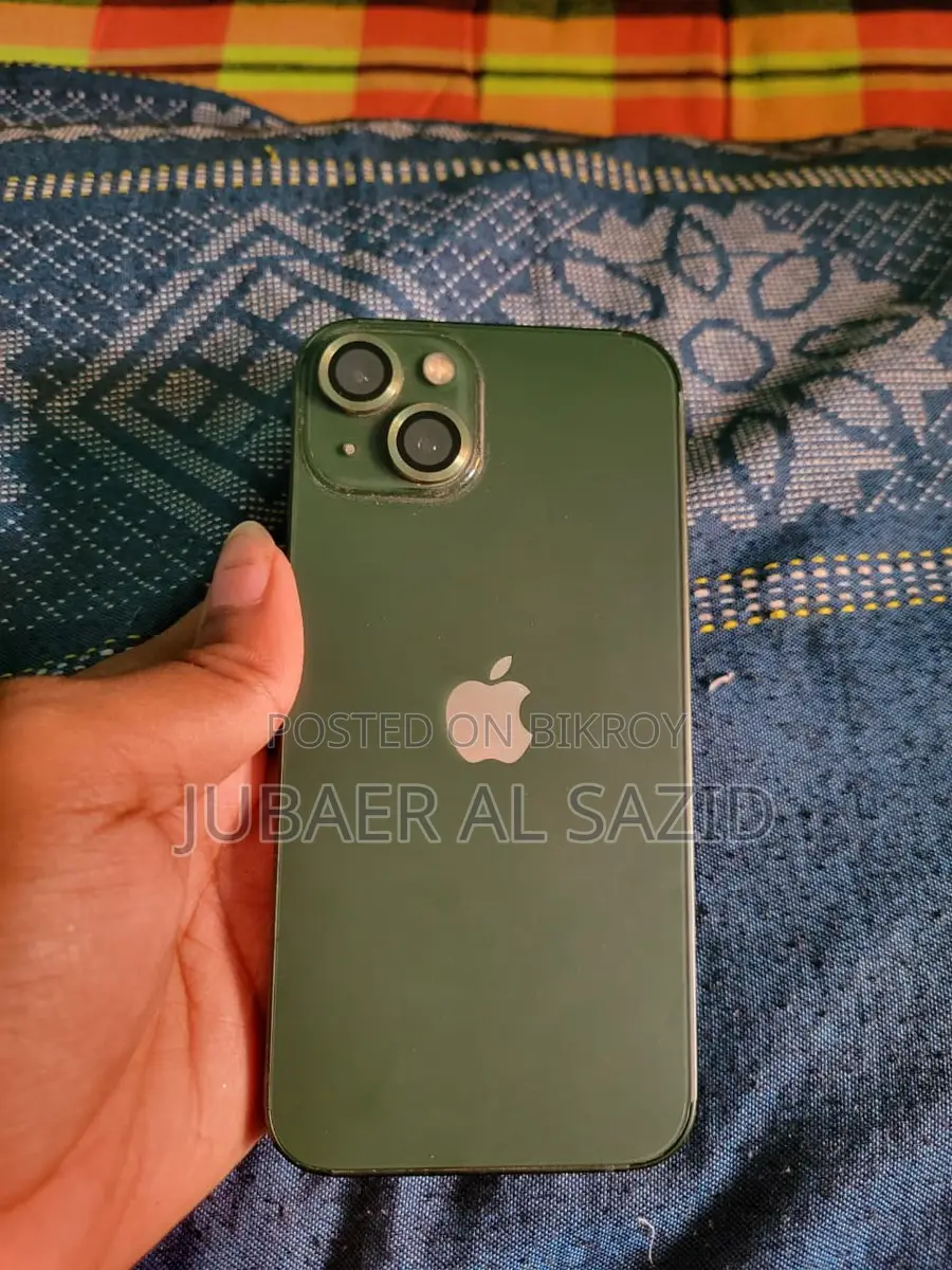 Apple iPhone 13 (Used)